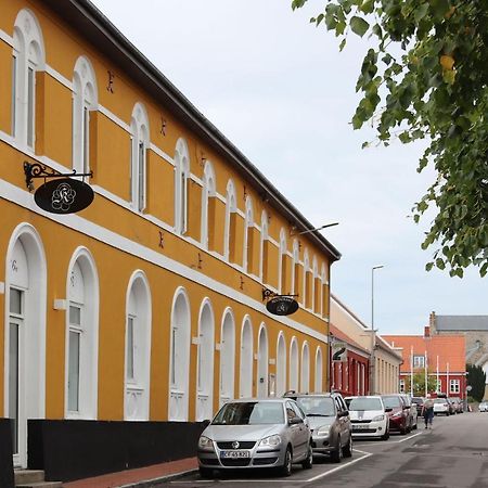 Kanns Hotel Åkirkeby Buitenkant foto