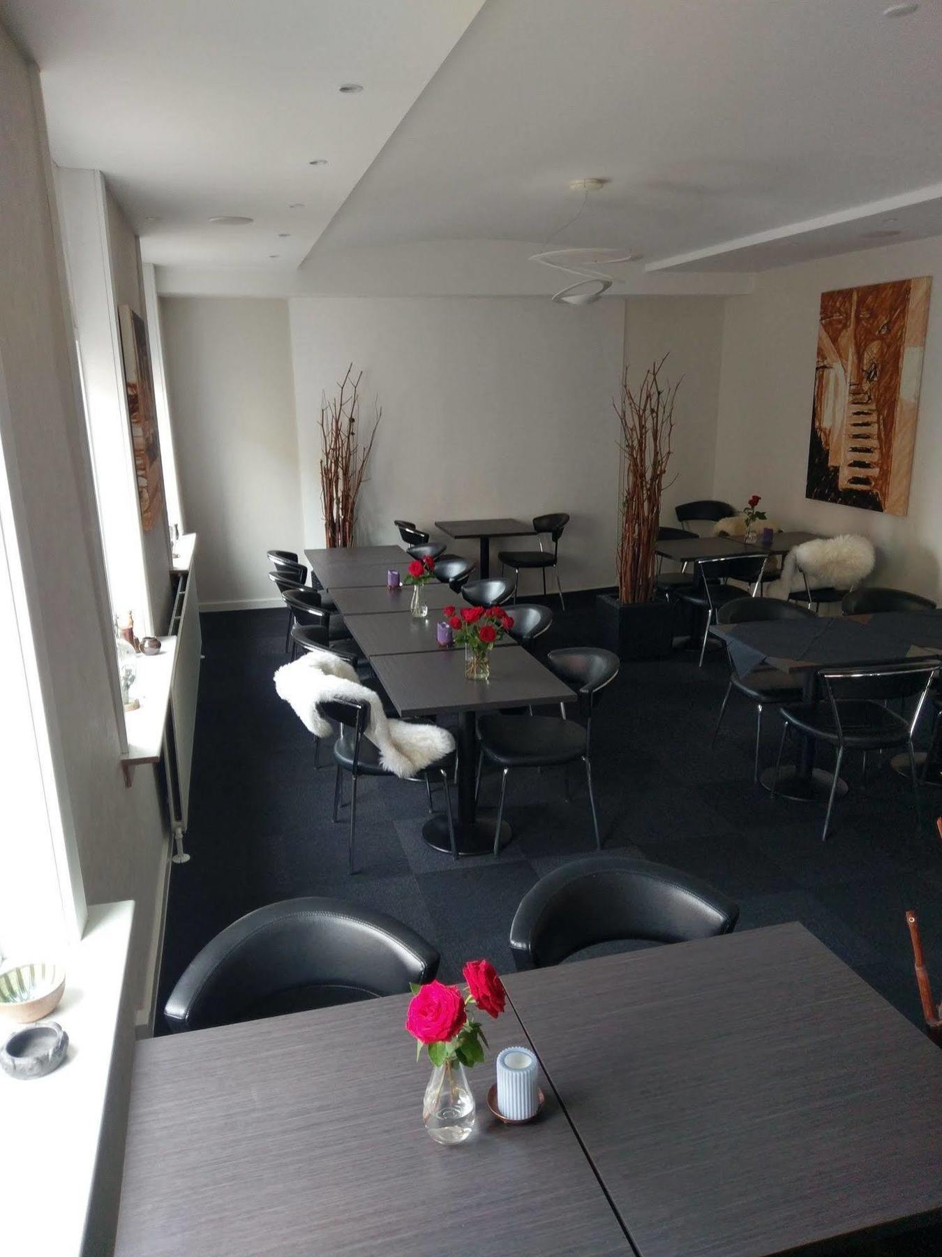 Kanns Hotel Åkirkeby Buitenkant foto