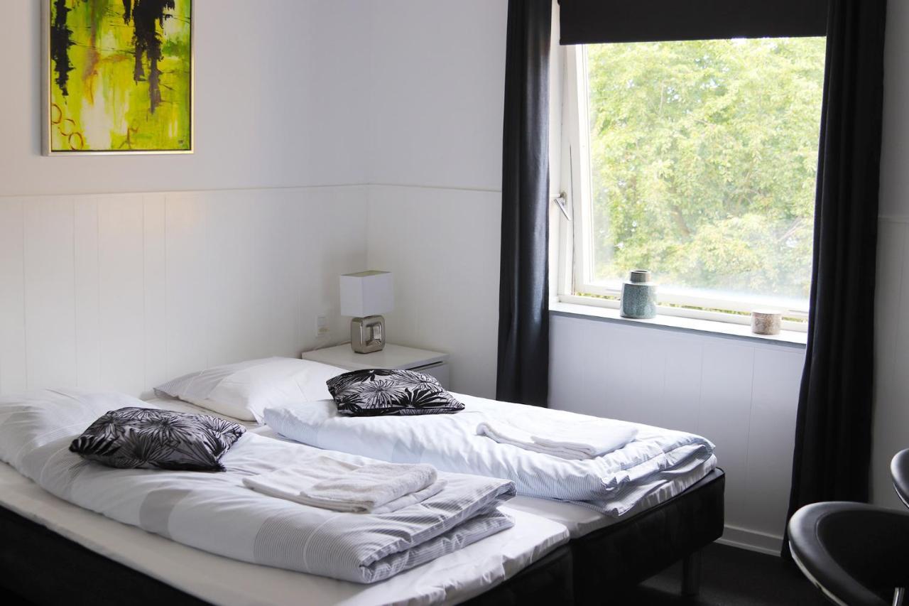 Kanns Hotel Åkirkeby Buitenkant foto